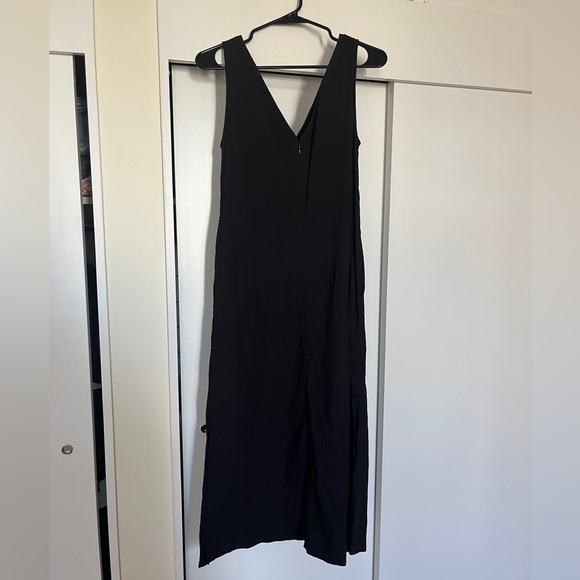 Theory Midi Dress - Picture 3 of 4